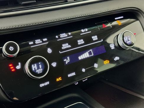 Certified 2025 INFINITI QX60 Pure image 15