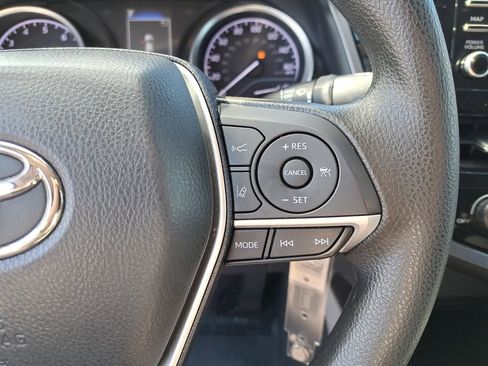 Used 2021 Toyota Camry LE image 18