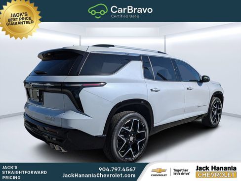 Certified 2026 Chevrolet Traverse High Country FWD image 3