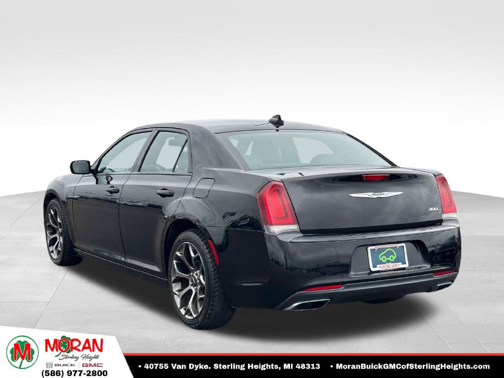Used 2017 Chrysler 300 S RWD image 3