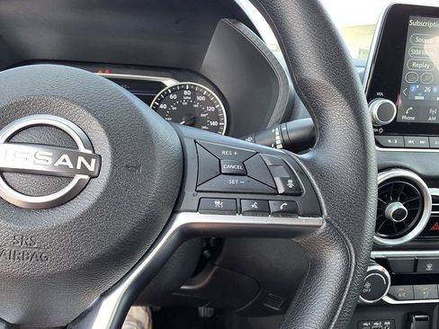 Used 2025 Nissan Sentra SV FWD image 14