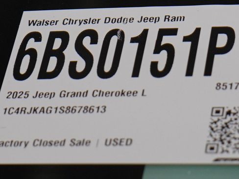 Used 2025 Jeep Grand Cherokee L Laredo AWD/4WD image 32