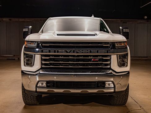 Used 2020 Chevrolet Silverado 2500 LTZ w/ LTZ Premium Package image 2