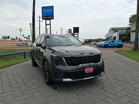 Used 2024 Kia Sorento S w/ Panoramic Sunroof Package FWD image 1