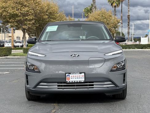 Used 2023 Hyundai Kona SE w/ Cargo Package image 2
