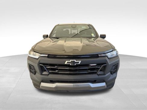 Used 2024 Chevrolet Colorado Trail Boss AWD/4WD image 5