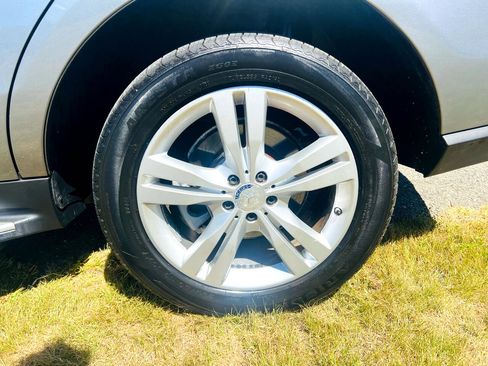 Used 2015 Mercedes-Benz ML 350 4MATIC 4dr ML 350 w/ Premium 1 Package image 21