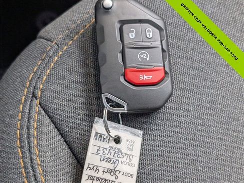 New 2025 Jeep Gladiator Willys image 31