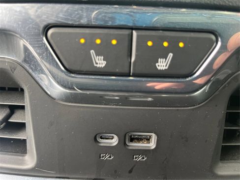 Used 2025 Chevrolet Silverado 1500 High Country image 50