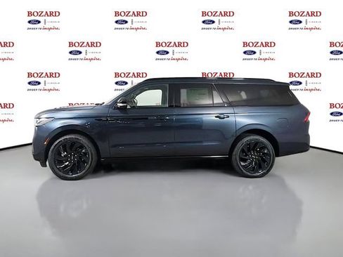 New 2025 Lincoln Navigator L Reserve w/ Jet Appearance Package AWD/4WD image 4