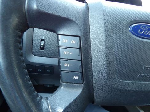 Used 2010 Ford Escape XLT AWD/4WD image 16
