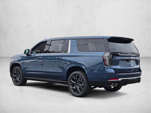 New 2026 Chevrolet Suburban High Country image 9