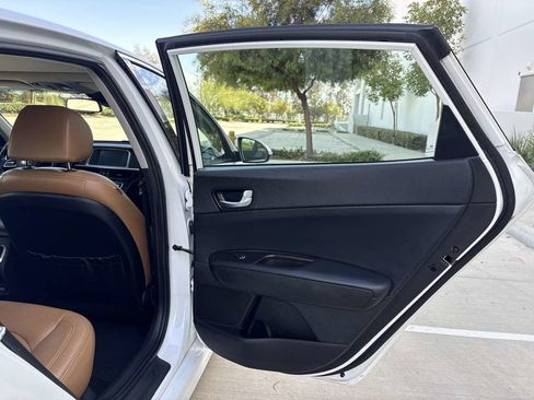 Used 2019 Kia Optima EX w/ EX Premium Package FWD image 14