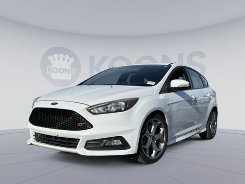 Used 2016 Ford Focus ST image 1
