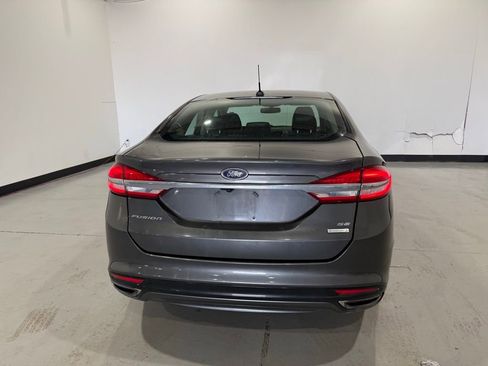 Used 2017 Ford Fusion SE image 7
