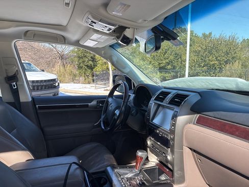 Used 2017 Lexus GX 460 Luxury image 12