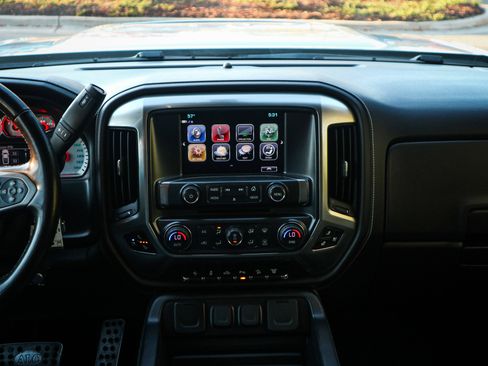 Used 2019 Chevrolet Silverado 2500 LTZ w/ Duramax Plus Package image 29