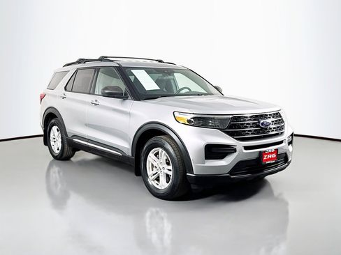 Used 2020 Ford Explorer XLT w/ Comfort Package AWD/4WD image 7
