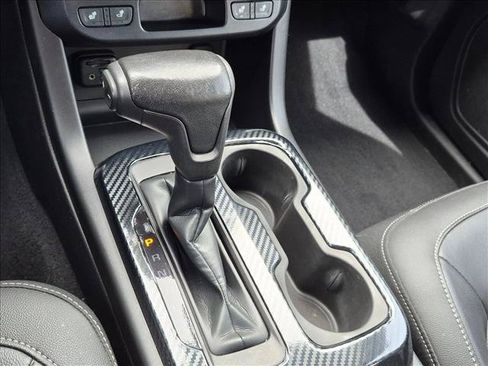 Used 2019 Chevrolet Colorado ZR2 w/ ZR2 Midnight Special Edition AWD/4WD image 11