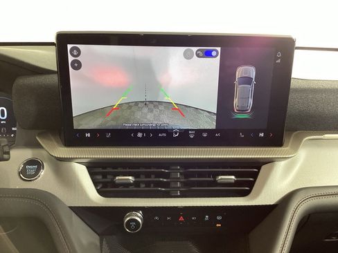 Used 2025 Ford Explorer Active w/ Active Comfort Package image 27