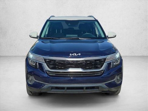 Used 2023 Kia Seltos S w/ Navigation Package FWD image 2