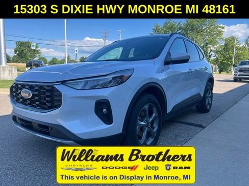Used 2025 Ford Escape ST-Line Select w/ Tech Pack #1 AWD/4WD image 1