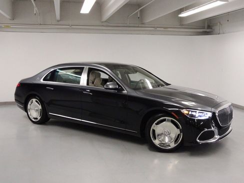 Certified 2022 Mercedes-Benz Maybach S 580 4MATIC image 4