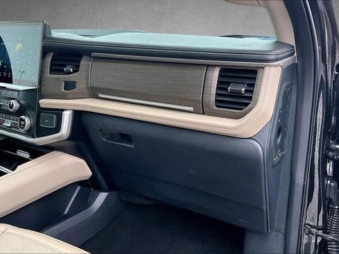 Used 2024 Ford Expedition Max Limited image 15