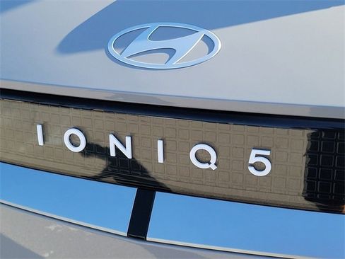 New 2026 Hyundai Ioniq 5 SEL image 23