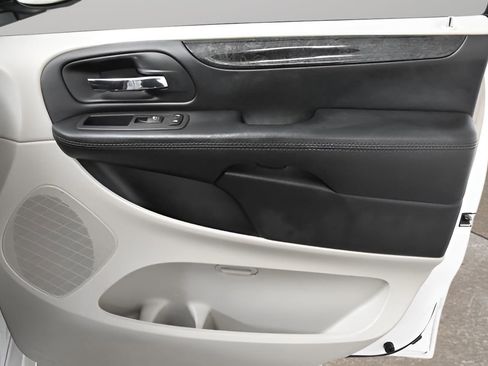 Used 2017 Dodge Grand Caravan SE w/ Power Window Group image 14