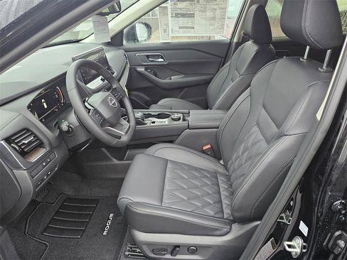 New 2026 Nissan Rogue Platinum image 17