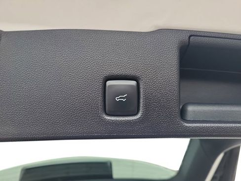 Used 2024 Ford Escape SE w/ PHEV Premium Package image 25