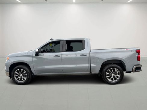 Used 2024 Chevrolet Silverado 1500 LT image 3