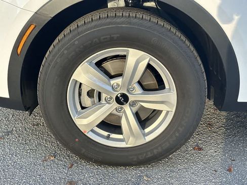 Certified 2026 Kia Sorento LX FWD image 11