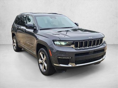 Used 2022 Jeep Grand Cherokee L Limited image 3