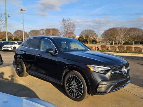 Used 2026 Mercedes-Benz GLC 300 image 3