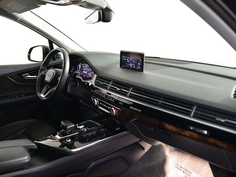 Used 2018 Audi Q7 3.0T Prestige image 17