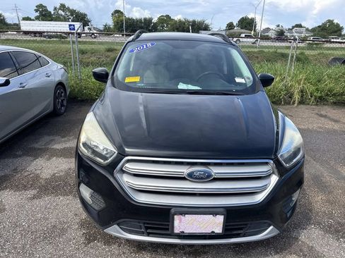 Used 2018 Ford Escape SE FWD image 15