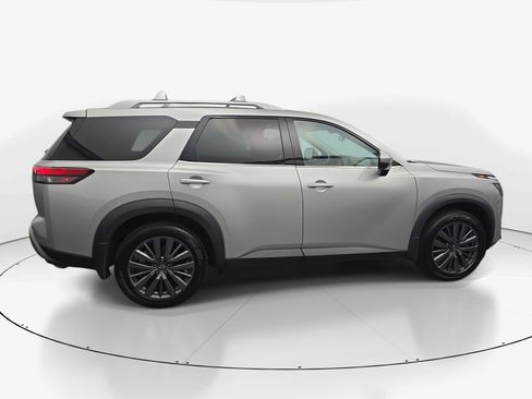 Used 2023 Nissan Pathfinder SL w/ SL Premium Package AWD/4WD image 9