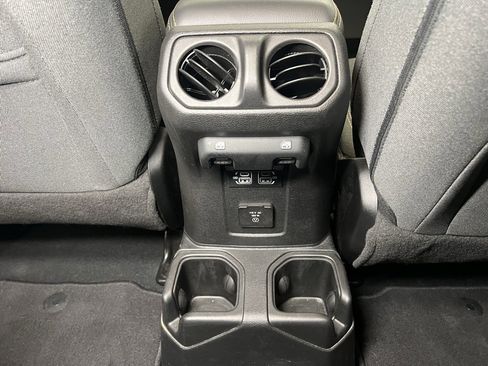 Used 2024 Jeep Wrangler Sahara image 23