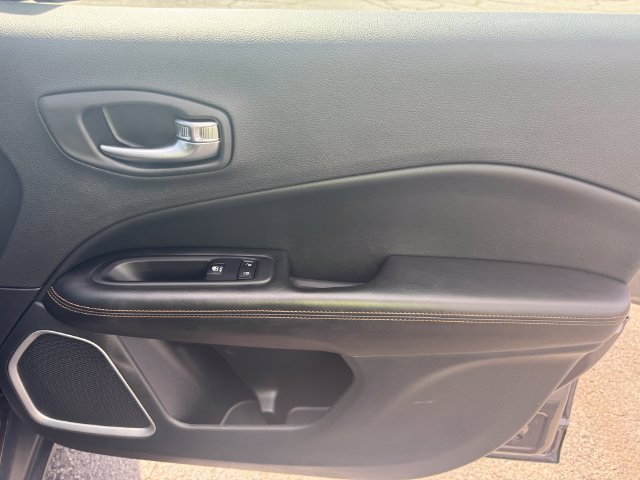 Certified 2021 Jeep Compass Limited AWD/4WD image 13