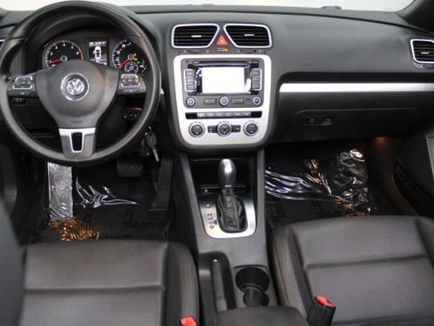 Used 2014 Volkswagen Eos Komfort image 2