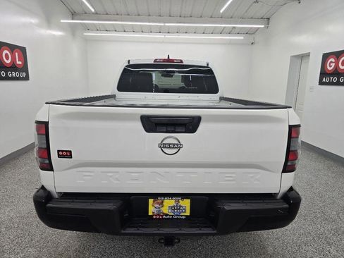 Used 2022 Nissan Frontier S RWD image 5