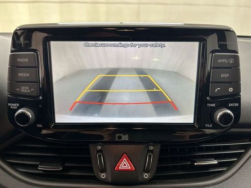 Used 2018 Hyundai Elantra GT Sport FWD image 15
