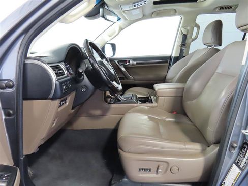 Used 2022 Lexus GX 460 Premium w/ Premium Plus Package AWD/4WD image 24
