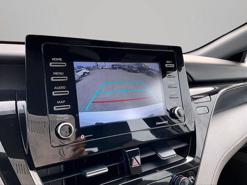 Used 2022 Toyota Camry SE FWD image 22