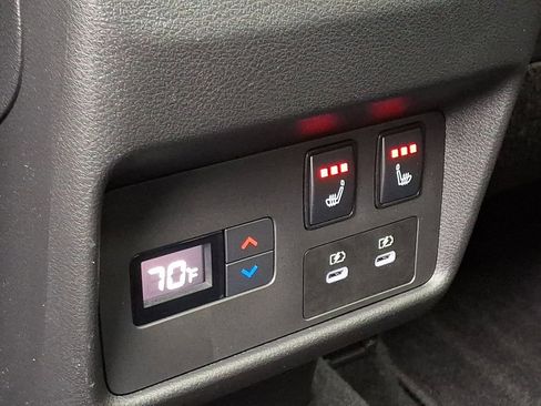 Used 2024 Nissan Rogue Platinum w/ Platinum Premium Package image 11