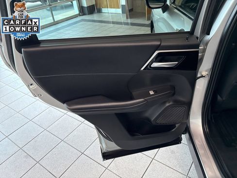 Used 2024 Mitsubishi Outlander SE FWD image 16