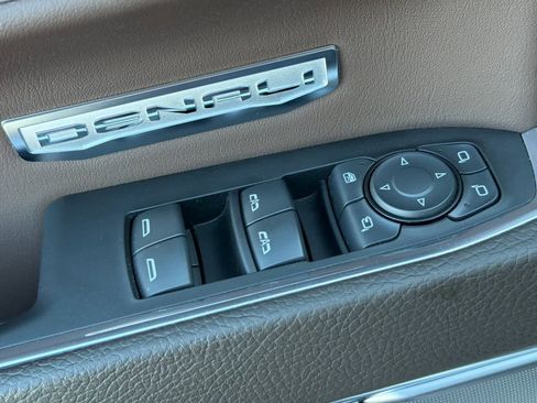 Used 2023 GMC Sierra 1500 Denali image 13