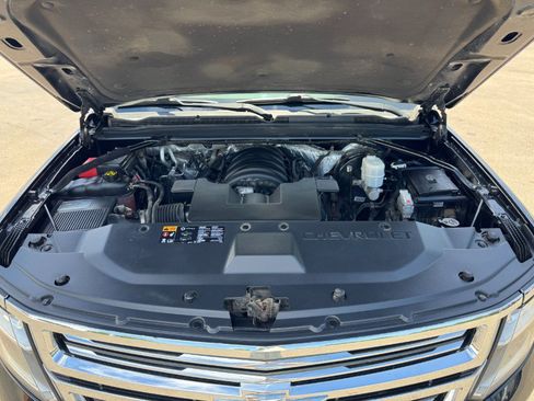 Used 2015 Chevrolet Tahoe LTZ AWD/4WD image 26